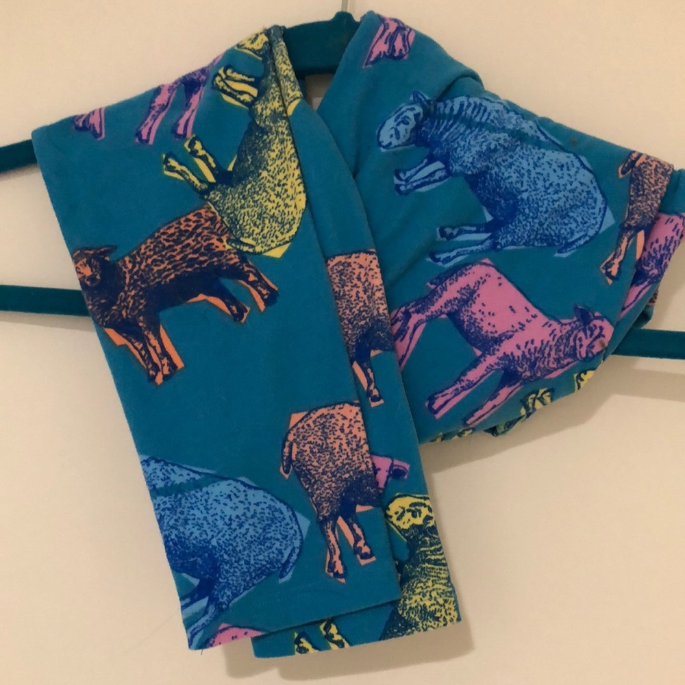 Lularoe sheep leggings